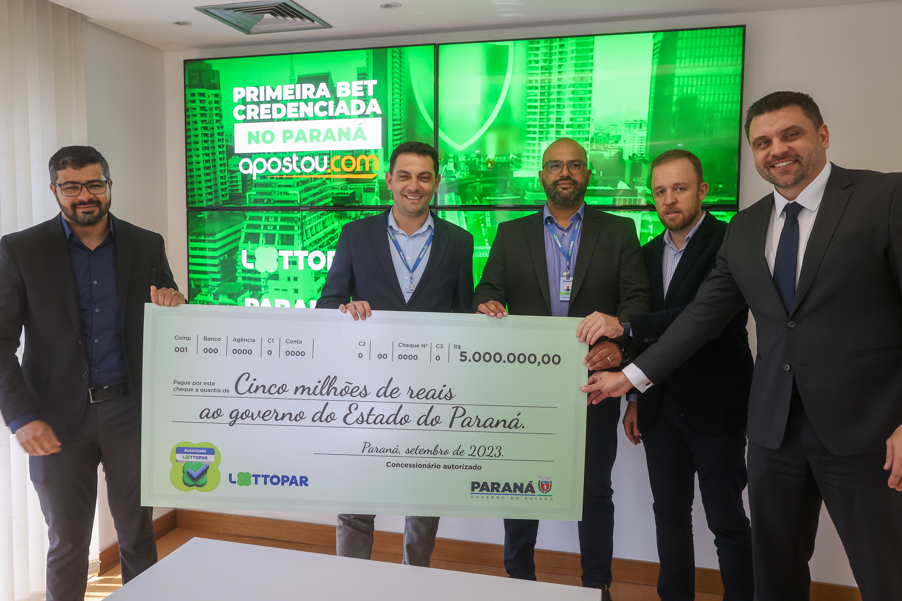 Evento de assinatura de contrato homologando a empresa BETPR_2