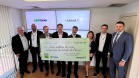 Evento de assinatura de contrato homologando a empresa WLC Paraná, na foto, José Carlos Baungartner Presidente da PRO HARDS, Fabio Veiga Diretor de Operações da Lottopar, Emiliano Giri sócio da WLC, Peterson Baungartner Presidente da WLC, Gáston Ricardo Corales Representante da empresa BPLAY, Stefanny Fernandes Chefe de Gabinete da Lottopar, Rogério Nogueira Diretor Administrativo-Financeiro da Lottopar e Daniel Romanowski Diretor-Presidente da Lottopar.