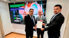 Diretor Regional Latino-Americano da GLI, Georges Didier, o executivo de Relações Governamentais e Desenvolvimento de Negócios GLI, Valter Delfraro Júnior e o Diretor Presidente da Lottopar Daniel Romanowski