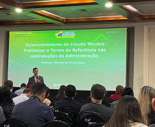Lottopar realiza capacitação em fiscalização de contratos administrativos no maior evento do Brasil.