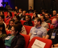  Evento promovido pela Lottopar inicia com temas sobre jogo responsável e regulamentação do setor.