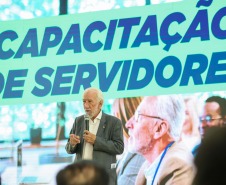 Servidores da Lottopar participam do lançamento de programa estadual de capacitação