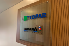 Governo do Paraná publica decreto que regulamenta modalidades lotéricas de prognósticos, passiva e instantânea.