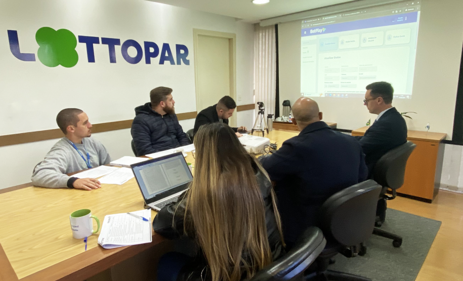 Reunião de integração entre a Lottopar e a BetPlay.