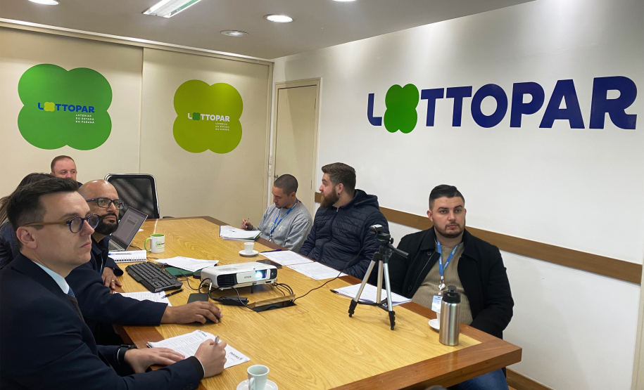 Reunião de integração entre a Lottopar e a BetPlay.