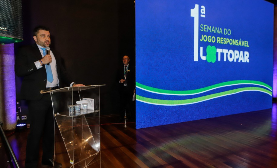 No Paraná, vão continuar em operação apenas os sites autorizados pela Lottopar. São eles pr.apostou.com, parana.bplay.com.br, pr.betplay.bet, pr.pixbet.com.br e pr.nossabet.com.br. e também os sites autorizados pela União.