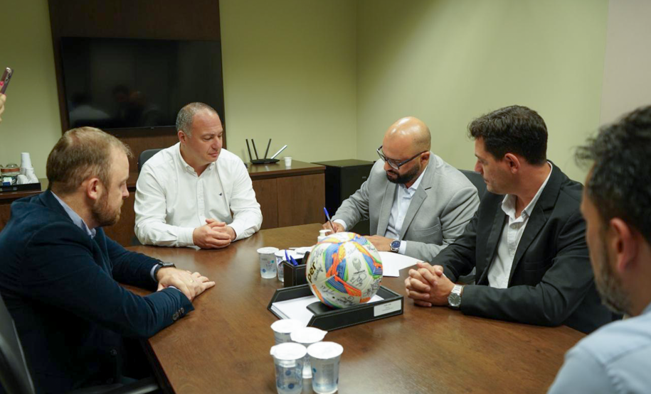 Lottopar e FPF firmam acordo para integridade esportiva no ambiente de aposta.