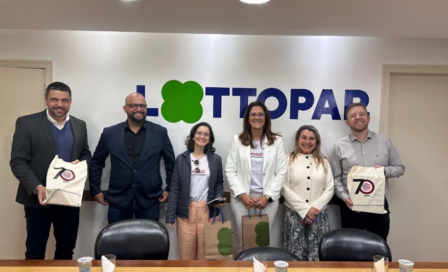 Representantes da Lotep conhecem ações da Lottopar para jogo responsável