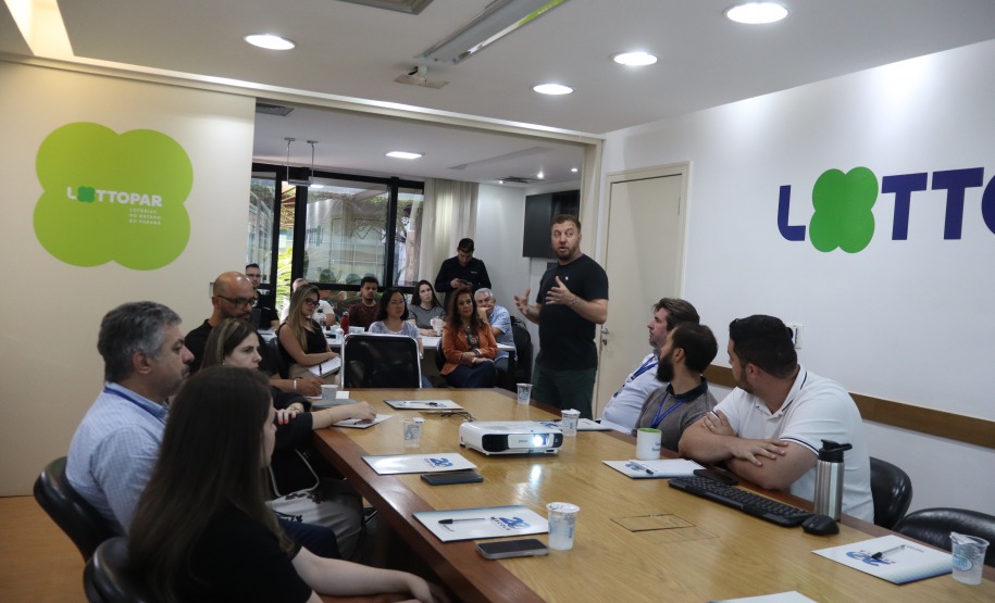 Unidade de Controle Interno, Compliance e Ouvidoria da Lottopar apresenta ações de 2025