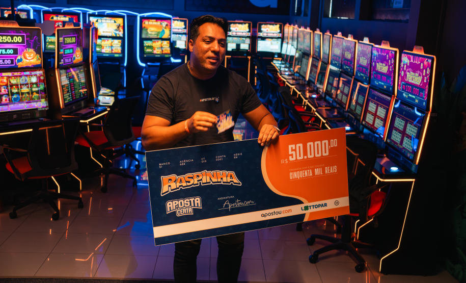 Concessionário Apostou entrega prêmio de R$ 50 mil na raspinha em Curitiba